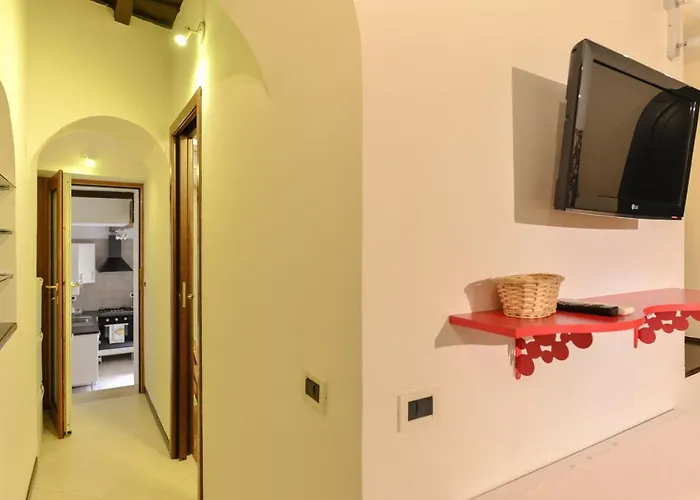 Urbana Colosseo Boutique *